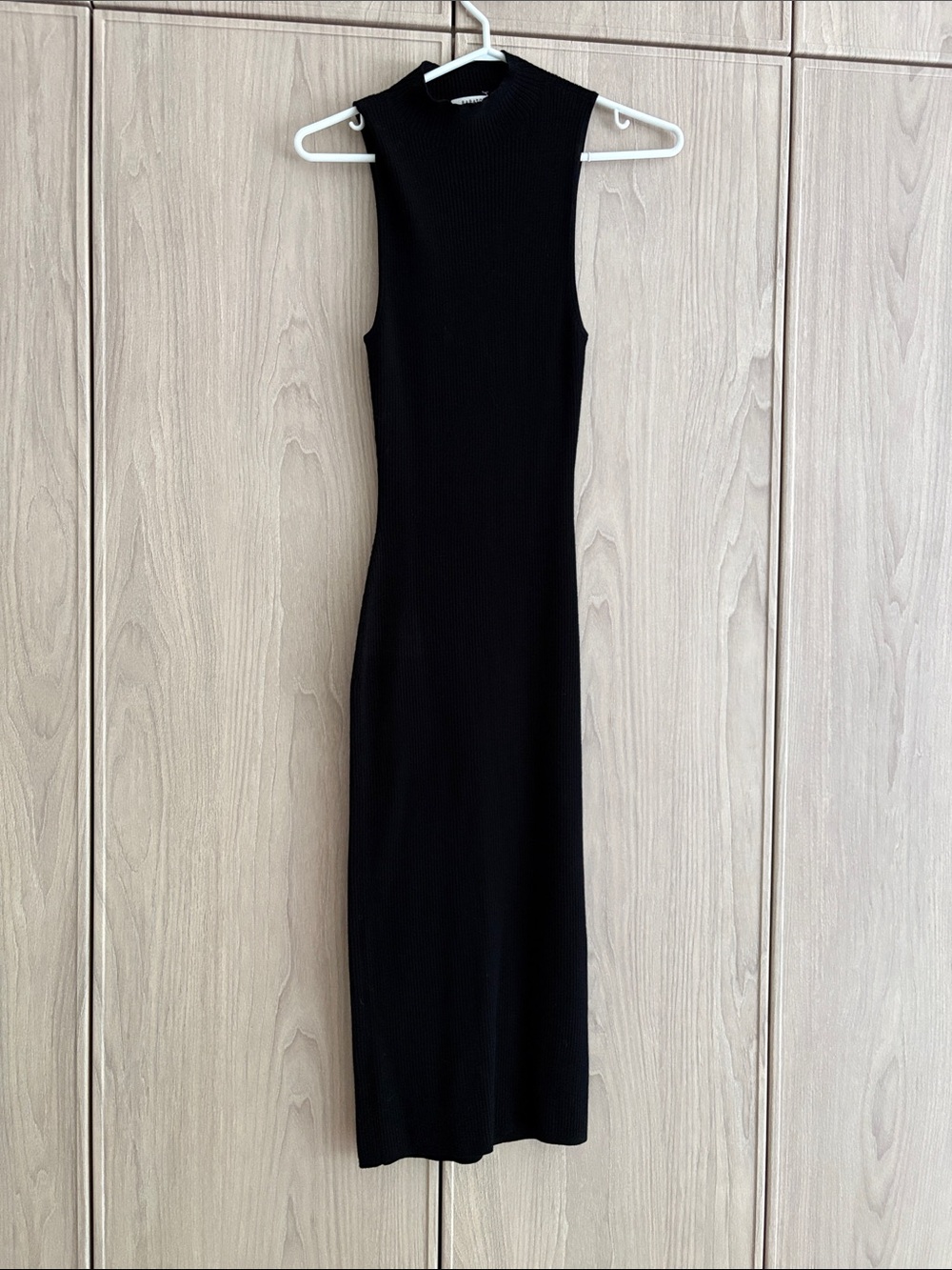 Babaton Black Rib-Knit Midi Dress